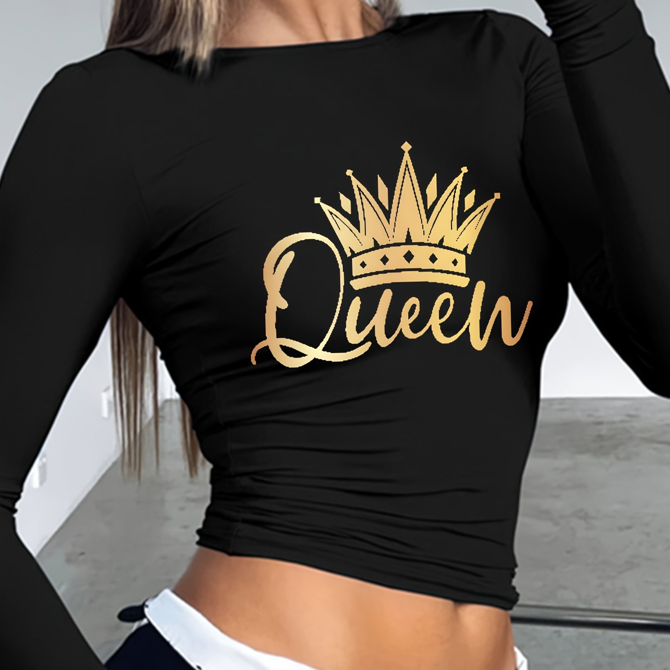 Crowned Queen Print Slim Fit Long Sleeve T-Shirt - Women's Casual Fashion T-Shirts for Spring & Fall - Soft, Breathable, Comfortable, and Stylish Clothing for Everyday Wear