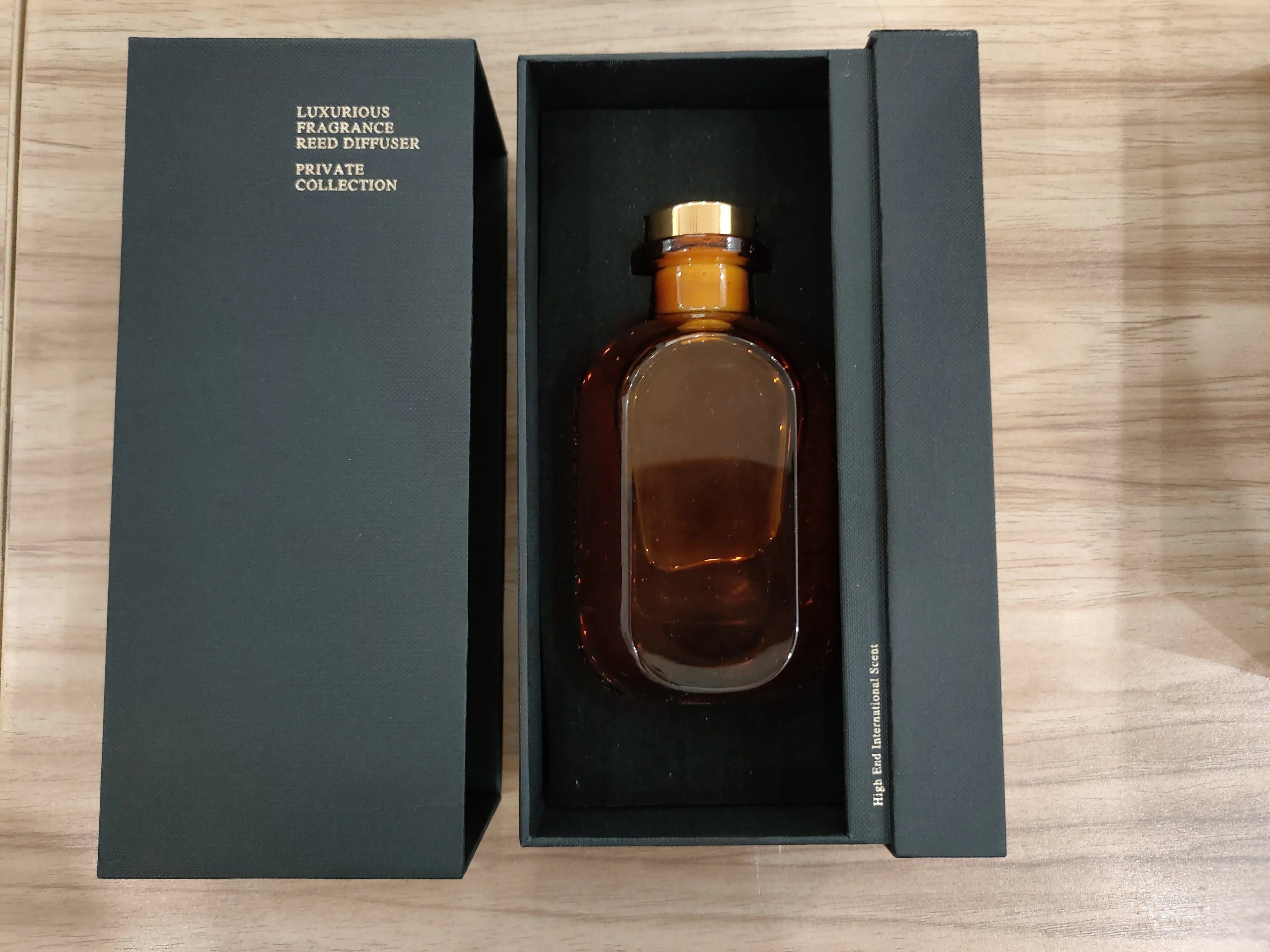 Luxury Aroma Essential Oils Reed Diffuser Custom Logo Home Decor Perfume Diffuser Custom Logo Home Aroma Scented Reed Diffuser