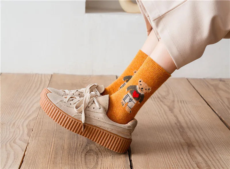 Thick and Warm Wool Socks for Autumn and Winter, Trendy Cartoon-style Retro Mid-calf Socks, Comfortable Short Socks