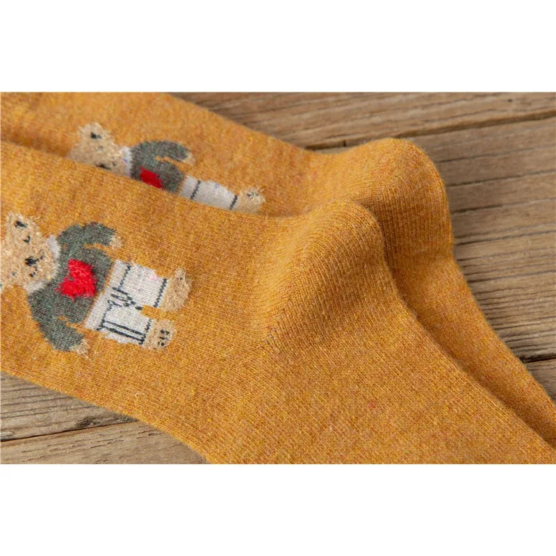 Thick and Warm Wool Socks for Autumn and Winter, Trendy Cartoon-style Retro Mid-calf Socks, Comfortable Short Socks