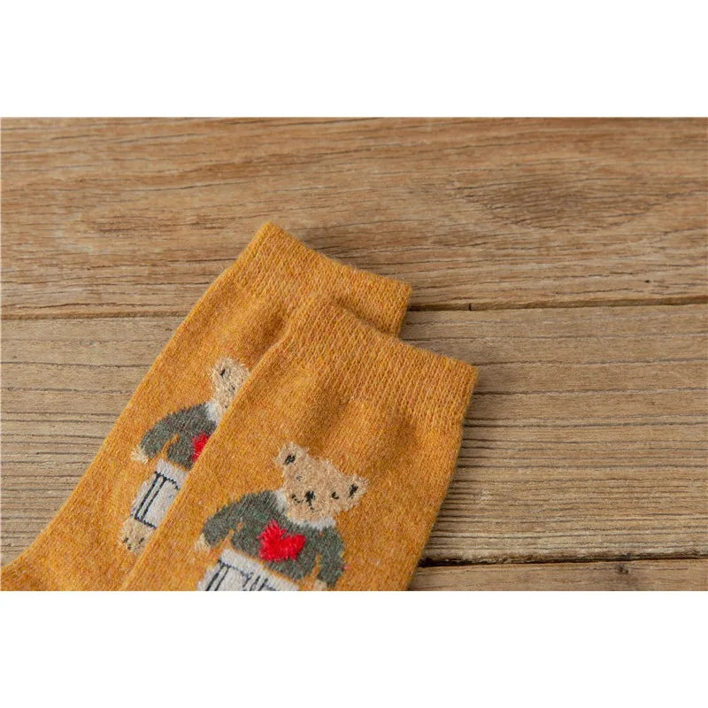 Thick and Warm Wool Socks for Autumn and Winter, Trendy Cartoon-style Retro Mid-calf Socks, Comfortable Short Socks