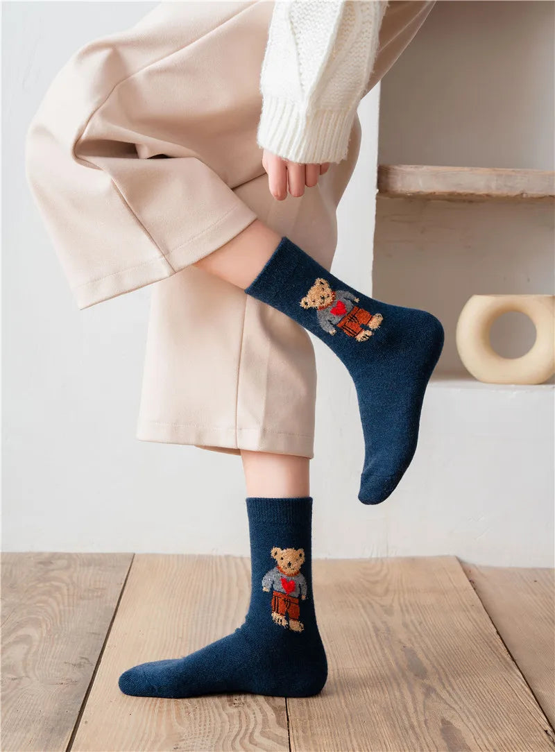 Thick and Warm Wool Socks for Autumn and Winter, Trendy Cartoon-style Retro Mid-calf Socks, Comfortable Short Socks