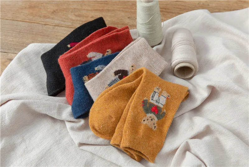 Thick and Warm Wool Socks for Autumn and Winter, Trendy Cartoon-style Retro Mid-calf Socks, Comfortable Short Socks